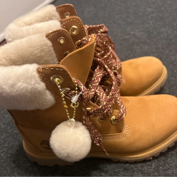 NWOT Timberland Tan Winter & Rain Boots - Picture 1 of 5